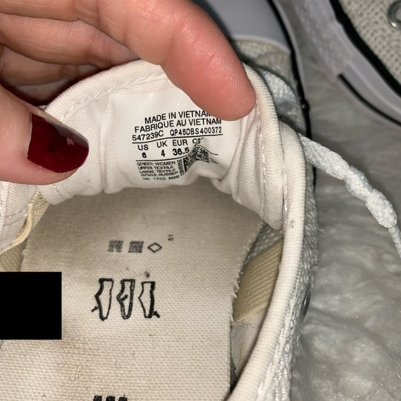 White converse shoes - Picture 3 of 5